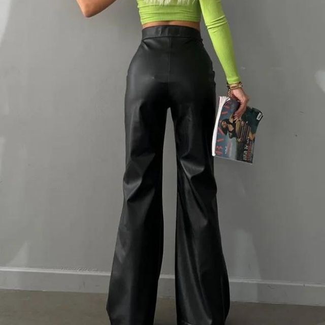Ariella - Elegante uitlopende broek met hoge taille en veterdetails