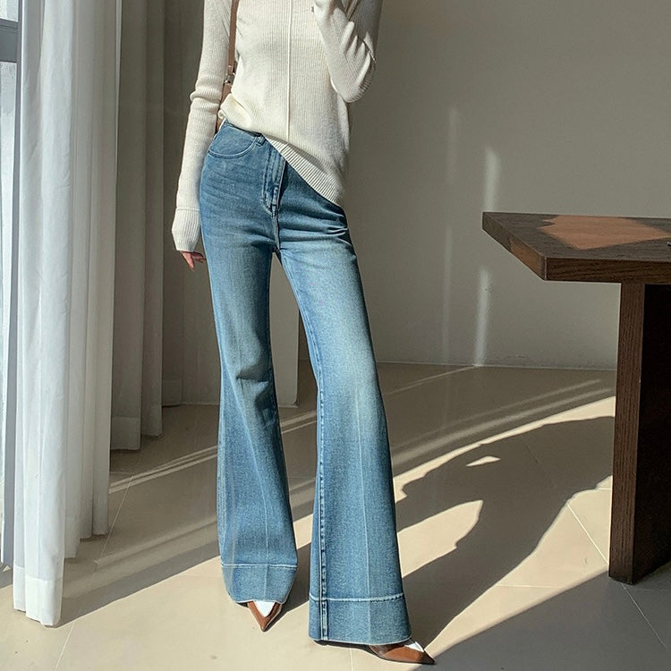 Nora - Klassieke uitlopende jeans met hoge taille